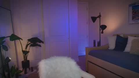 Snapshot of zlicious chatting on October 2025 09:38:01 PM Zara  Join next live  at 5PM EST  online show from October 2025 09:38:01 PM