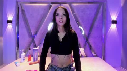 Zoe online show from June 2026 04:01:01 AM