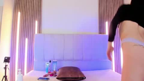 Zoe online show from August 2026 04:01:02 AM
