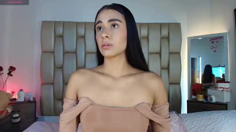 Snapshot of zoe_barlove chatting on March 2026 11:48:01 AM Your new obsession online show from March 2026 11:48:01 AM