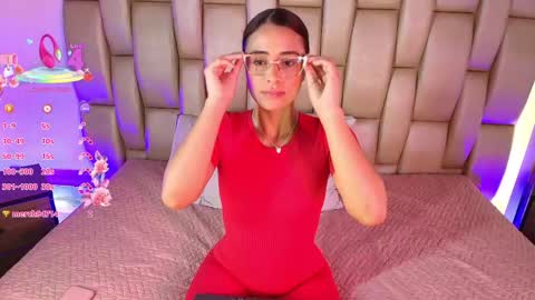 Snapshot of zoe_barlove chatting on May 2026 12:54:01 PM Your new obsession online show from May 2026 12:54:01 PM
