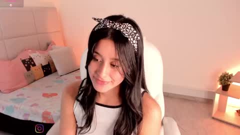 Snapshot of zoe_blake18 chatting on February 2025 06:30:01 AM Zoe online show from February 2025 06:30:01 AM