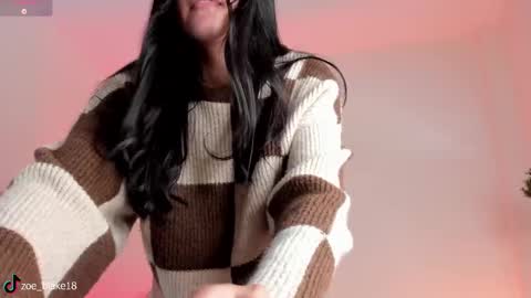 Snapshot of zoe_blake18 chatting on February 2025 06:41:02 PM Zoe online show from February 2025 06:41:02 PM