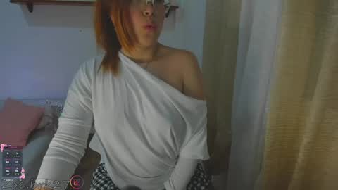 Snapshot of zoe_brk chatting on April 2026 08:18:01 PM zoe brk online show from April 2026 08:18:01 PM