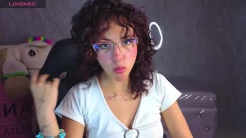 zoe_ch_ online show from July 2026 03:10:02 AM