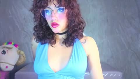 zoe_ch_ online show from July 2026 03:01:01 AM