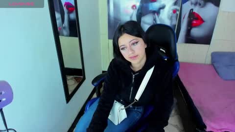 Z O E online show from November 2025 12:55:01 PM