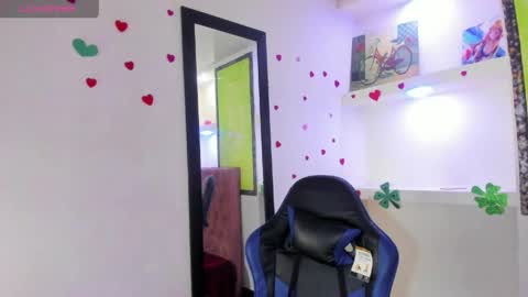 Z O E online show from April 2026 06:10:01 PM