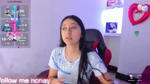 Z O E online show from April 2026 08:32:01 PM