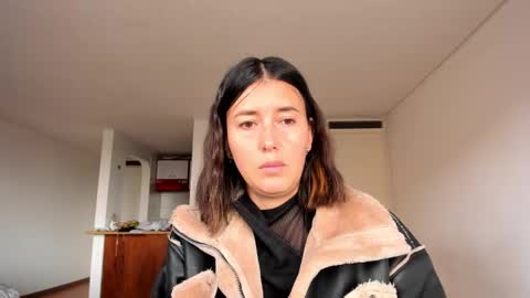 ZOE online show from February 2025 09:09:01 PM