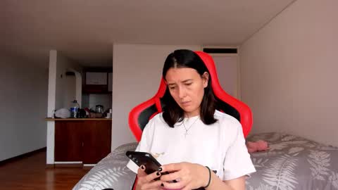 ZOE online show from September 2025 08:41:01 PM