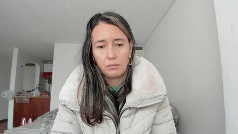Snapshot of zoe_jeane_beker chatting on April 2026 09:07:02 PM ZOE online show from April 2026 09:07:02 PM