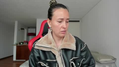 Snapshot of zoe_jeane_beker chatting on May 2026 07:55:02 PM ZOE online show from May 2026 07:55:02 PM