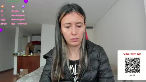 Snapshot of zoe_jeane_beker chatting on June 2026 09:09:01 PM ZOE online show from June 2026 09:09:01 PM