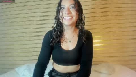 Snapshot of zoe_kiss1 chatting on April 2026 01:55:02 PM Zoe online show from April 2026 01:55:02 PM