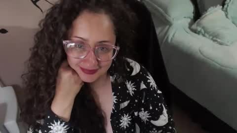 Zoe Koller online show from November 2025 03:44:01 PM