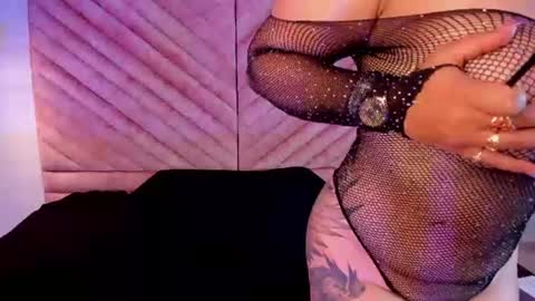 Snapshot of zoe_ll chatting on June 2026 07:28:02 PM SWEET ZOE online show from June 2026 07:28:02 PM
