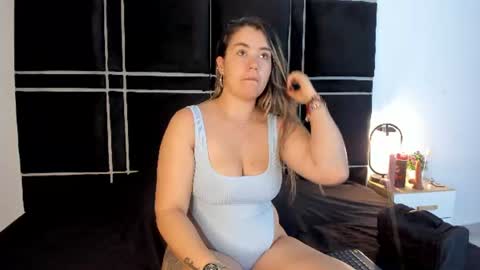 Snapshot of zoe_ll chatting on July 2026 11:02:02 AM SWEET ZOE online show from July 2026 11:02:02 AM