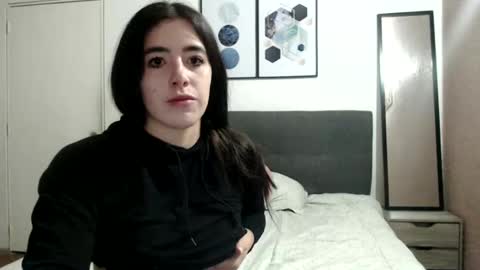 Snapshot of zoe_mill33r chatting on February 2025 03:53:01 AM Zoe online show from February 2025 03:53:01 AM