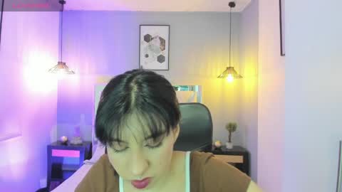 zoe_moreau online show from March 2026 07:29:01 PM