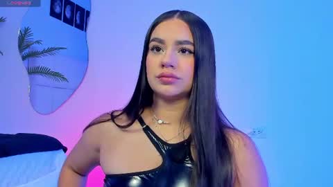 Snapshot of zoe_rivers chatting on July 2026 06:18:01 PM Zoe online show from July 2026 06:18:01 PM