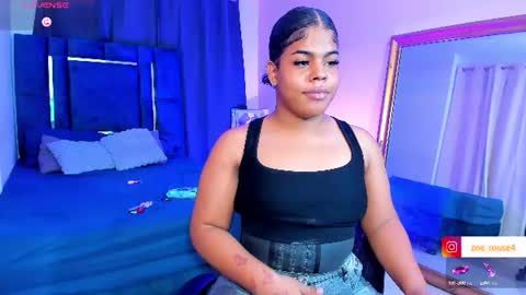 Snapshot of zoe_rosee4 chatting on July 2026 07:01:02 AM zoe_rosee4 online show from July 2026 07:01:02 AM