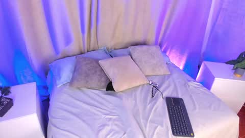 Snapshot of zoe_rousee_ chatting on July 2026 12:11:02 PM zoe_rousee_ online show from July 2026 12:11:02 PM