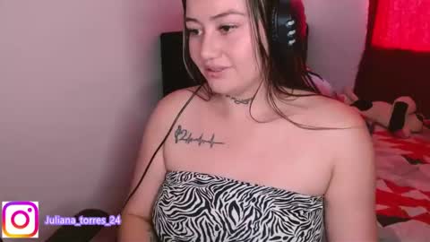 Snapshot of zoe_sexy69 chatting on December 2024 06:43:01 PM ZOE online show from December 2024 06:43:01 PM