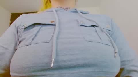 ZOE online show from March 2026 08:01:02 PM