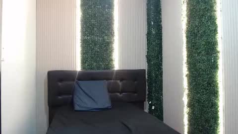 Zoe online show from November 2025 06:07:02 PM