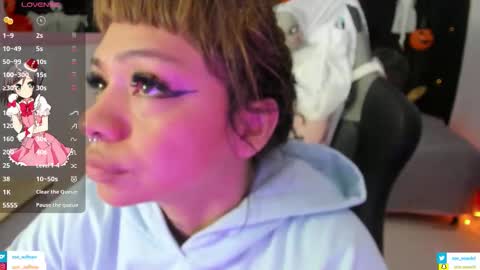 zoe_sullivan_ online show from October 2025 09:52:02 AM