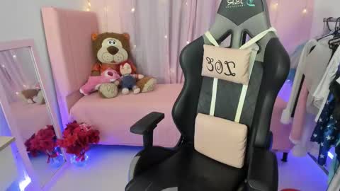 zoe_sullivan_ online show from February 2026 09:10:02 AM