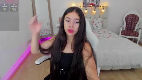 Zoe online show from February 2025 11:12:02 AM