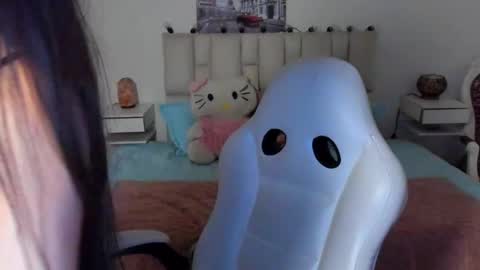 Zoe online show from September 2025 11:37:01 AM