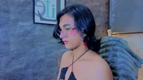 Snapshot of zoee_kiss_ chatting on May 2026 06:09:02 AM ZOE online show from May 2026 06:09:02 AM