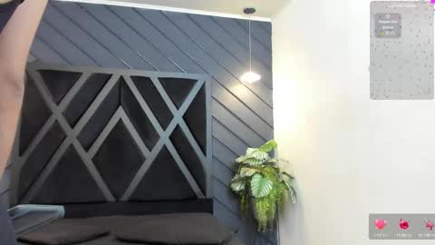 Zoe 3 online show from September 2025 02:27:02 PM