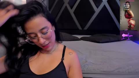 Zoe 3 online show from October 2025 06:07:01 PM