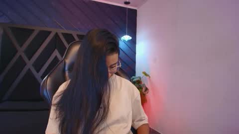 Zoe 3 online show from February 2026 05:24:01 PM