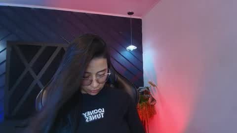 Zoe 3 online show from March 2026 05:17:01 PM