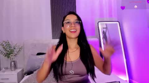 Zoe 3 online show from July 2026 05:55:01 PM