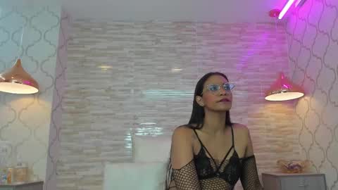 Snapshot of zoeesmitth chatting on September 2025 11:44:01 AM ZoeeSmitth online show from September 2025 11:44:01 AM