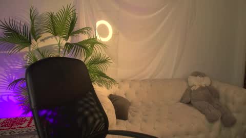ZOE online show from April 2026 06:06:01 AM