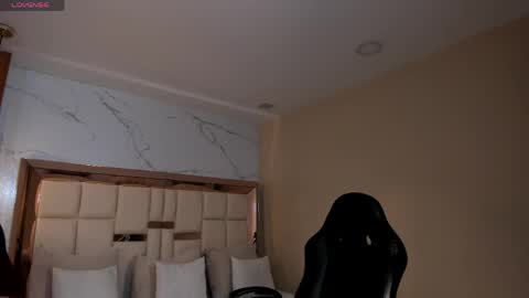 Zoes online show from April 2026 11:30:02 AM