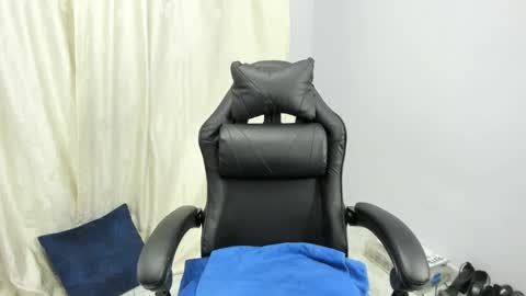 Isabella online show from April 2026 01:42:02 AM