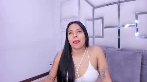 ZoeSwam online show from January 2025 07:00:02 PM