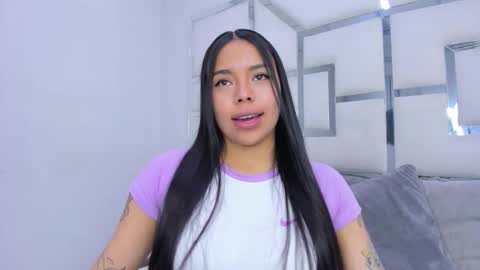 ZoeSwam online show from December 2025 11:48:01 AM