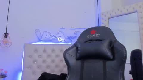 zoeth_ruiz online show from March 2025 03:04:01 PM