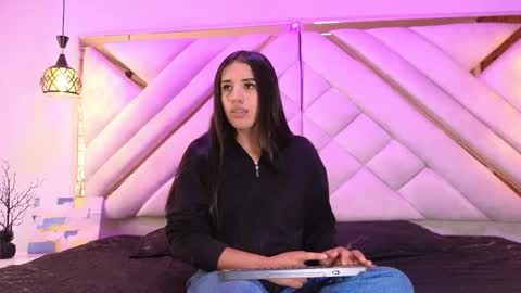 Zoe online show from April 2026 12:16:02 PM