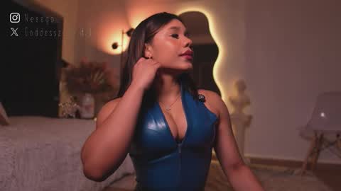 zoevidal_ online show from February 2026 12:15:01 PM