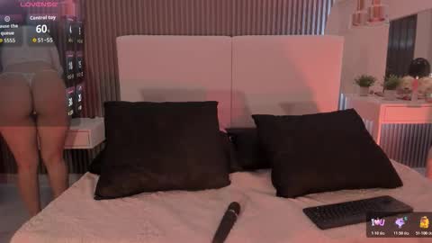  ZOE  online show from November 2025 09:31:01 PM